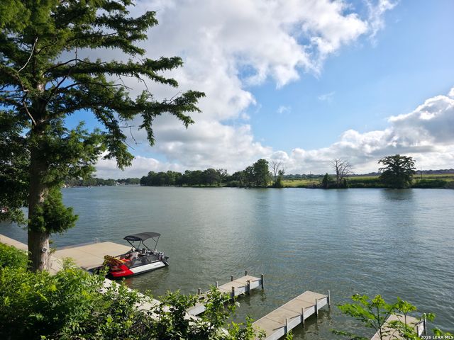 367 RIVER PARK DR, New Braunfels, TX 78130