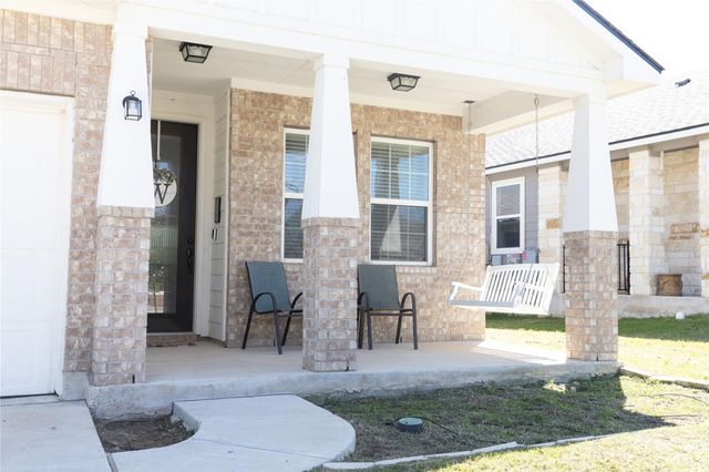 304 Winding Hollow LN, Georgetown, TX 78628