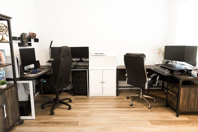 304 Winding Hollow LN, Georgetown, TX 78628