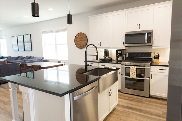 304 Winding Hollow LN, Georgetown, TX 78628