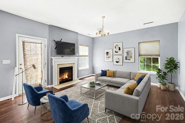 3306 Daniel Place Drive, Charlotte, NC 28213