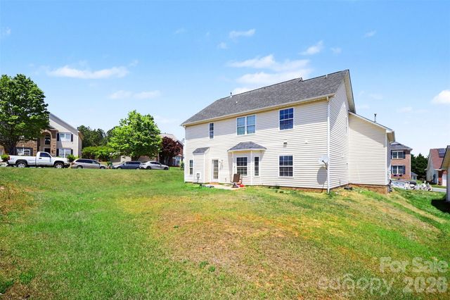 3306 Daniel Place Drive, Charlotte, NC 28213