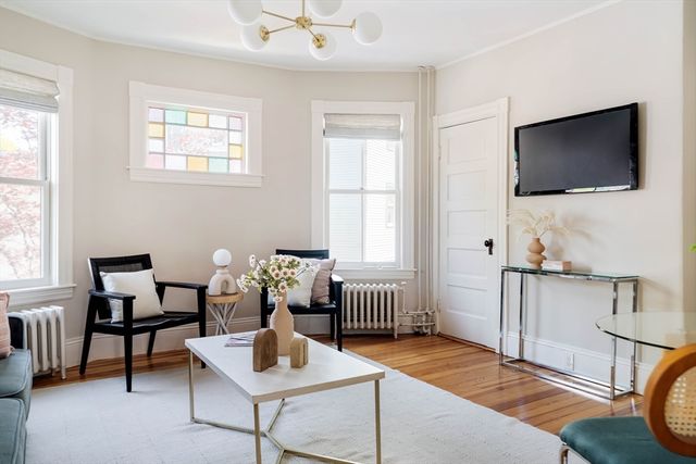 87 Kinnaird St. 2, Cambridge, MA 02139