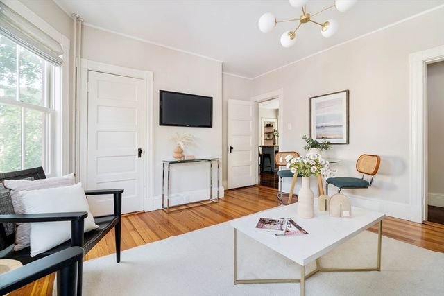87 Kinnaird St. 2, Cambridge, MA 02139