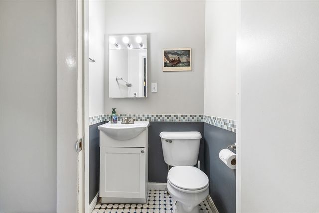 9 Hall St., Somerville, MA 02144