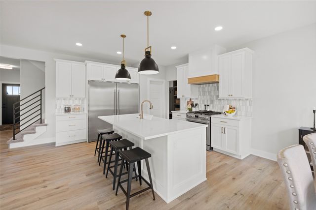 9814 Watermeadow Circle, Johnston, IA 50131