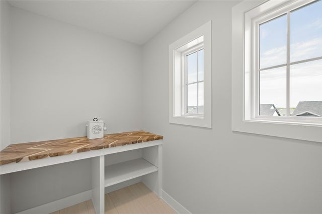 9814 Watermeadow Circle, Johnston, IA 50131