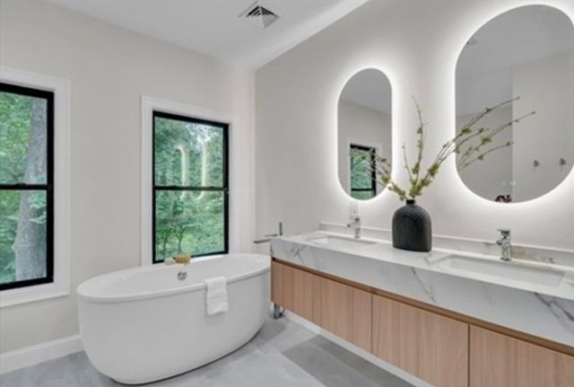 14 Summit St a, Newton, MA 02458