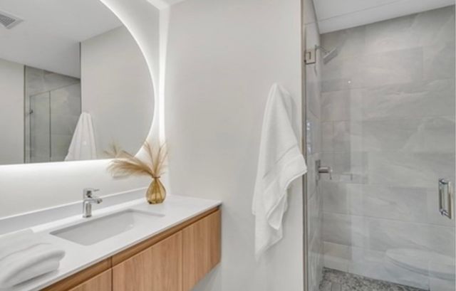 14 Summit St a, Newton, MA 02458