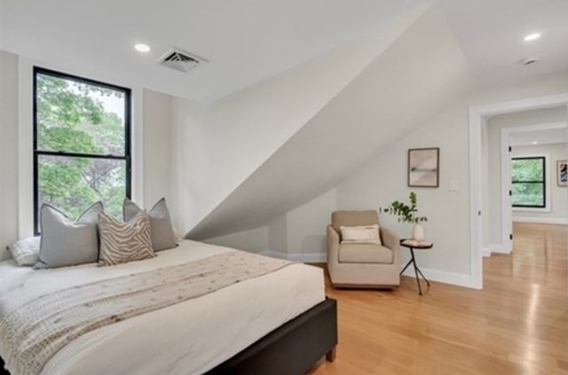 14 Summit St a, Newton, MA 02458