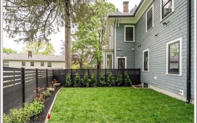 14 Summit St a, Newton, MA 02458