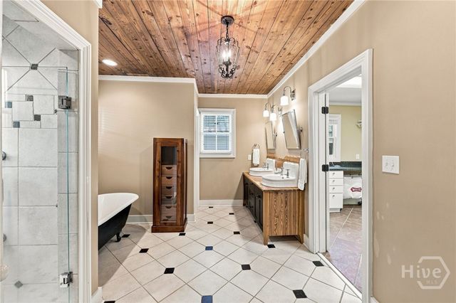 129 N Church Street, Bogart, GA 30622