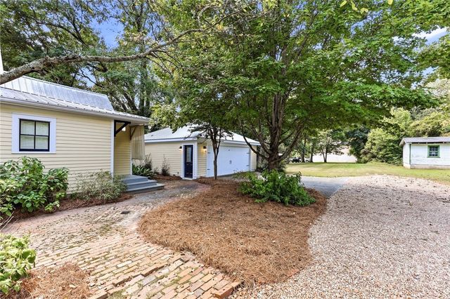 129 N Church Street, Bogart, GA 30622
