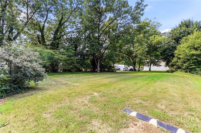 129 N Church Street, Bogart, GA 30622