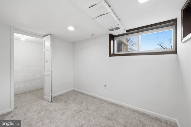 2030 N QUINN ST, Arlington, VA 22209