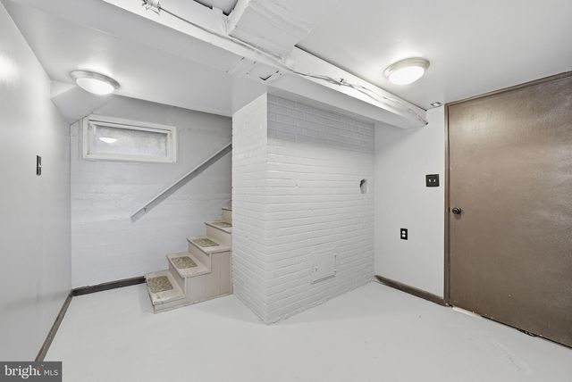 2030 N QUINN ST, Arlington, VA 22209