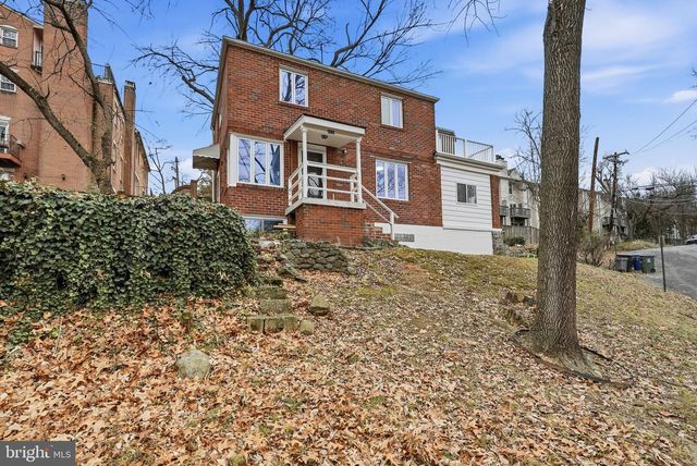 2030 N QUINN ST, Arlington, VA 22209