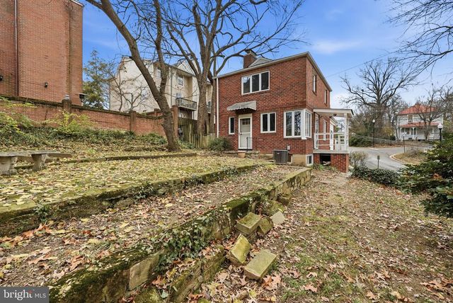 2030 N QUINN ST, Arlington, VA 22209