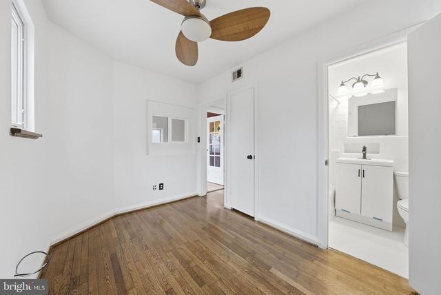 2030 N QUINN ST, Arlington, VA 22209