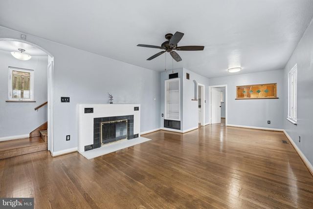 2030 N QUINN ST, Arlington, VA 22209