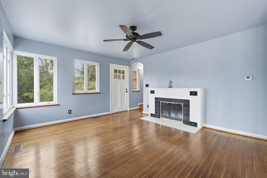 2030 N QUINN ST, Arlington, VA 22209