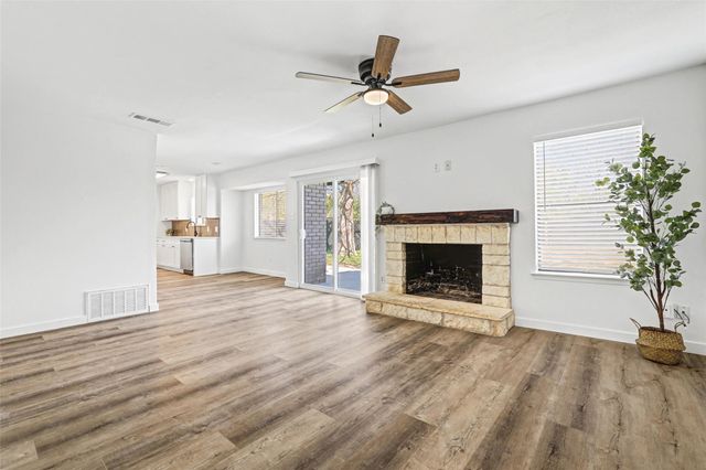 1403 Greenfield DR, Round Rock, TX 78664