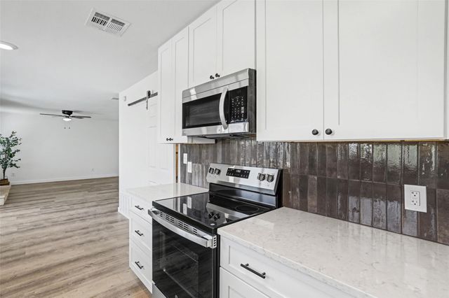 1403 Greenfield DR, Round Rock, TX 78664