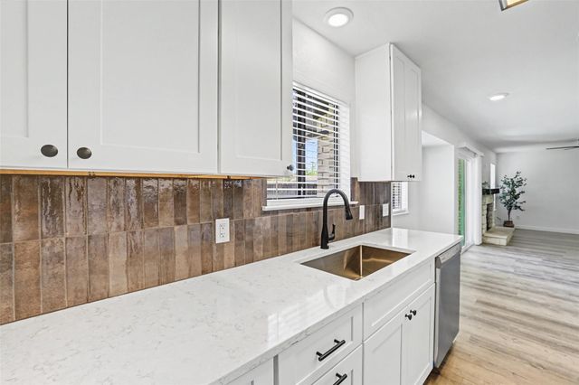 1403 Greenfield DR, Round Rock, TX 78664