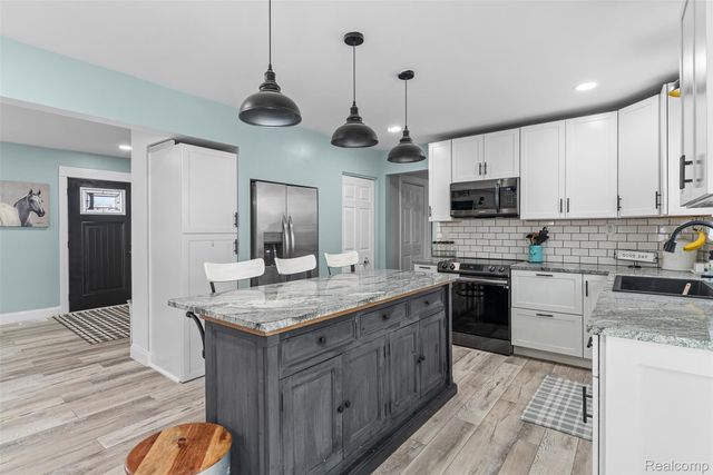 2010 W Willard Road, Birch Run Township, MI 48420