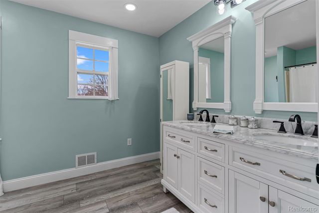 2010 W Willard Road, Birch Run Township, MI 48420