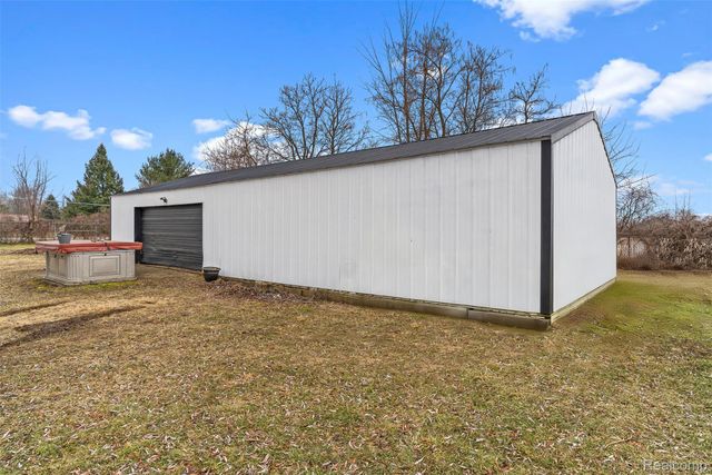 2010 W Willard Road, Birch Run Township, MI 48420