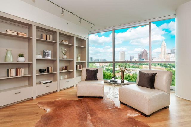 1 Miranova Place, 805, Columbus, OH 43215