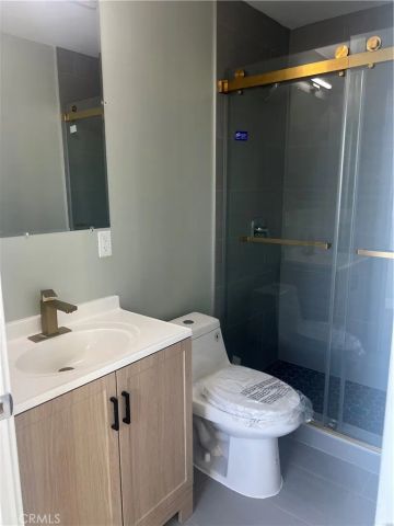 4966 Oregon Ave E, Long Beach, CA 90805