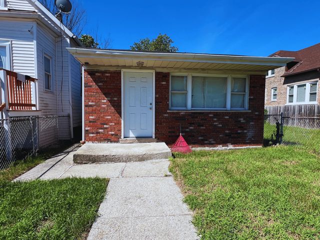 6728 S Carpenter Street, Chicago, IL 60621
