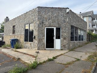 31 Hill Street, Waterbury, CT 06704