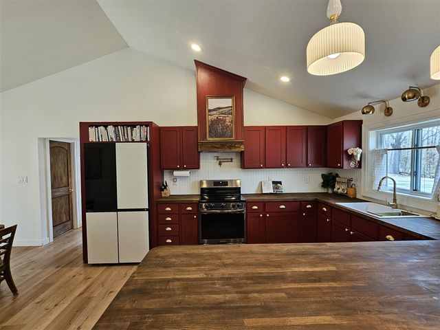 8724 N 14th Street, Kalamazoo, MI 49009