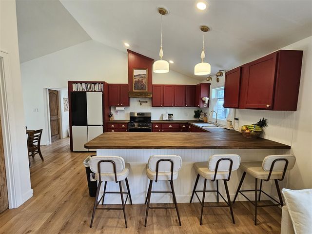 8724 N 14th Street, Kalamazoo, MI 49009