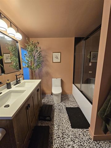 8724 N 14th Street, Kalamazoo, MI 49009