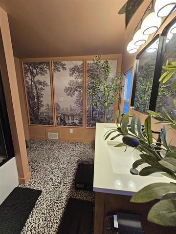 8724 N 14th Street, Kalamazoo, MI 49009