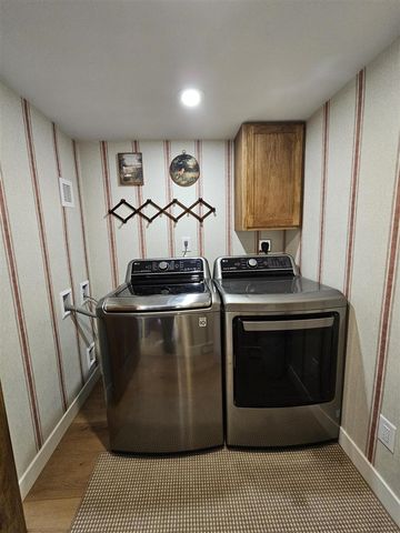 8724 N 14th Street, Kalamazoo, MI 49009