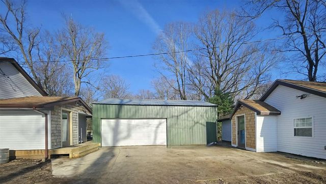 8724 N 14th Street, Kalamazoo, MI 49009