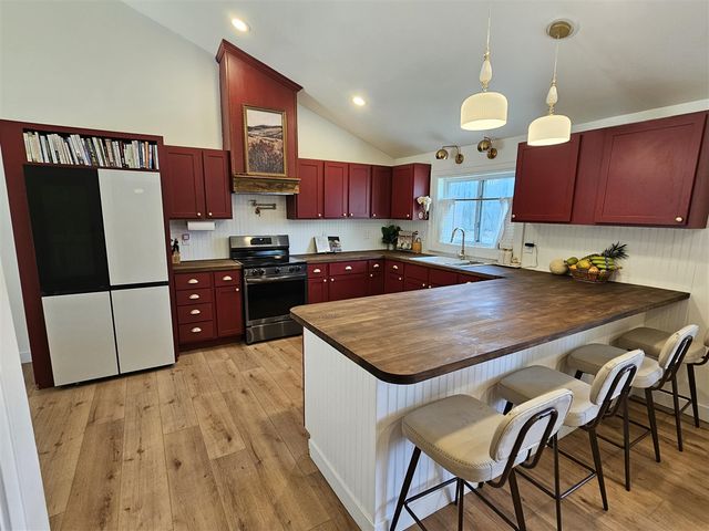 8724 N 14th Street, Kalamazoo, MI 49009