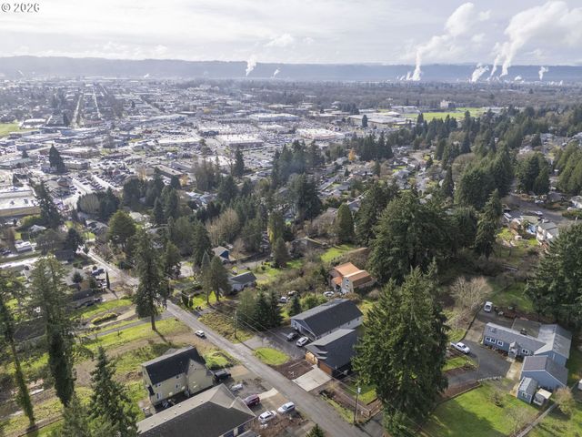 2333 W CASTLEMAN St, Longview, WA 98632