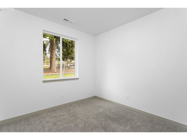 2333 W CASTLEMAN St, Longview, WA 98632