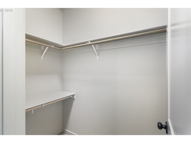 2333 W CASTLEMAN St, Longview, WA 98632