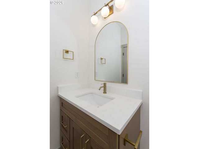 2333 W CASTLEMAN St, Longview, WA 98632