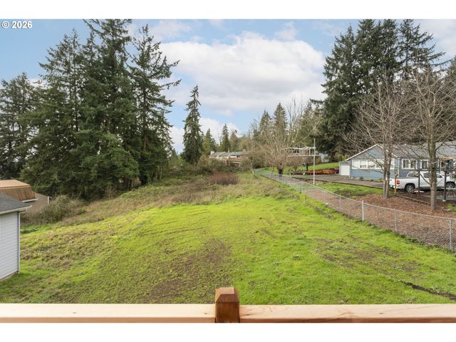 2333 W CASTLEMAN St, Longview, WA 98632