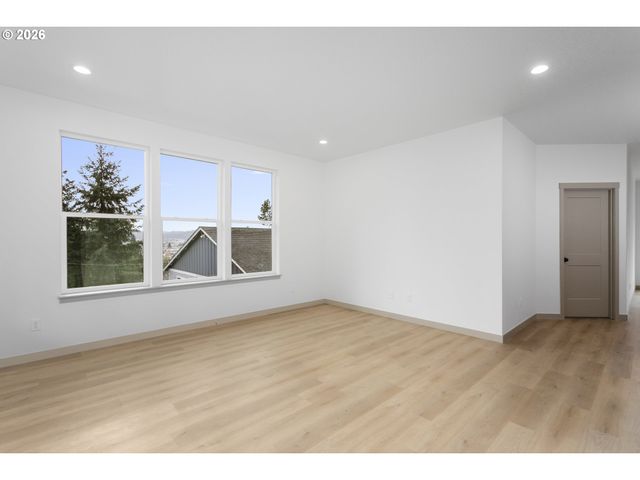 2333 W CASTLEMAN St, Longview, WA 98632