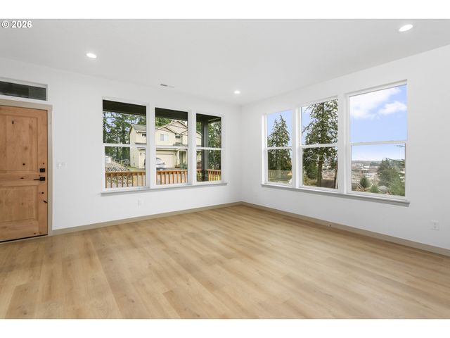 2333 W CASTLEMAN St, Longview, WA 98632