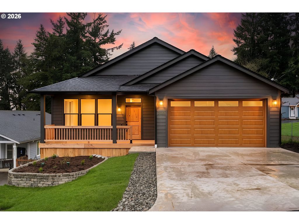 2333 W CASTLEMAN St, Longview, WA 98632